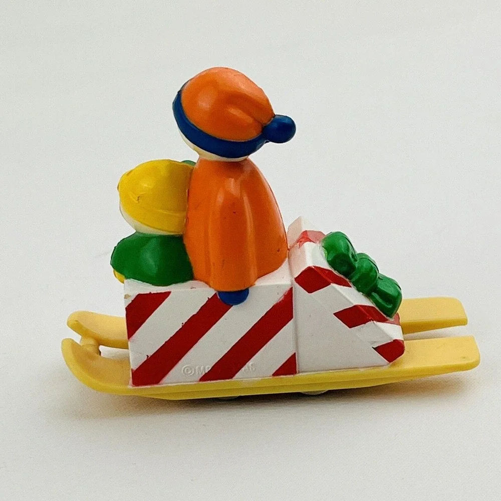 Mr. Christmas Santa's Ski Slope Kids‎ in Wrapped Gift Replacement Sled Figure